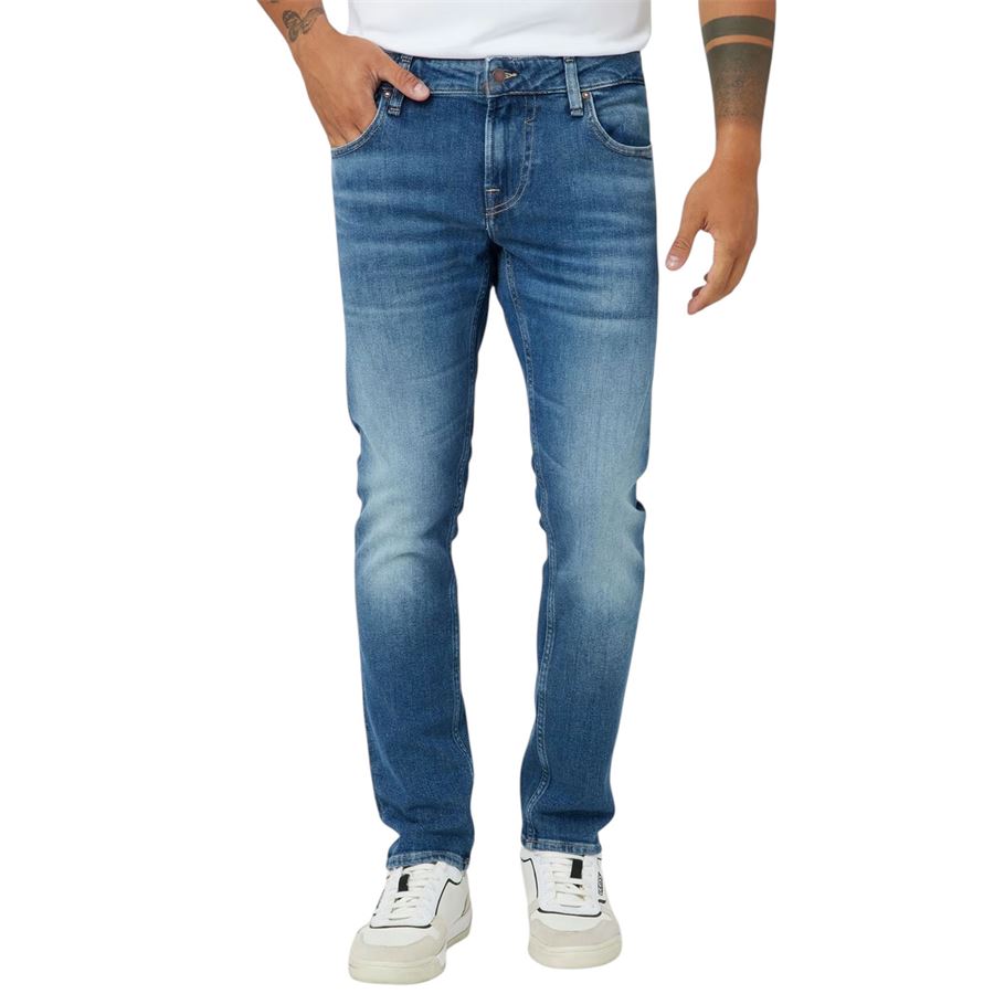  Guess | M2YAN1/D4Q422CRM