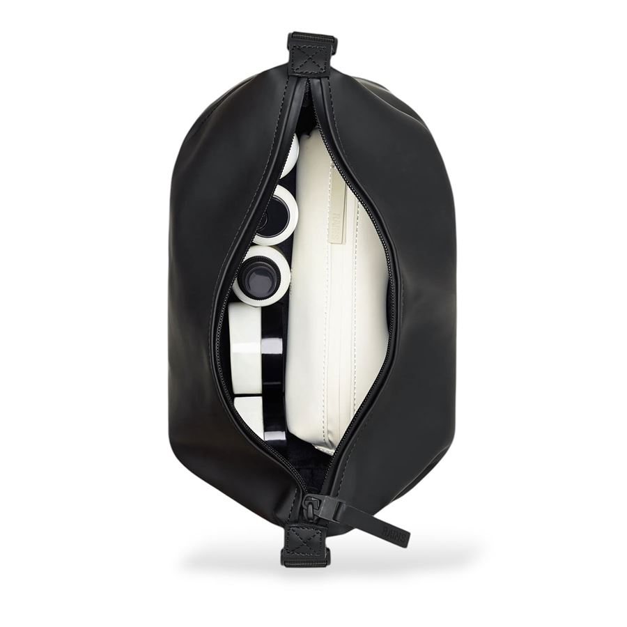 Hilo Wash Bag beauty case Rains | RA15630BLK