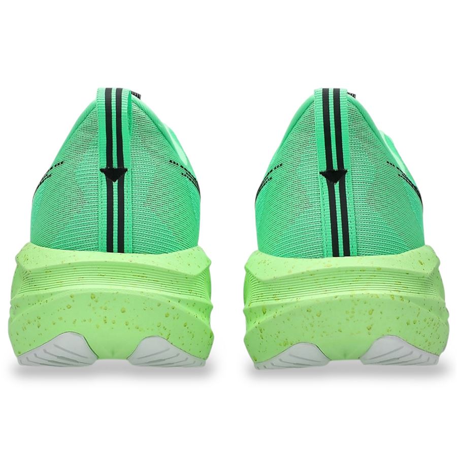 Novablast 5 scarpe running da uomo Asics | 1011C224300